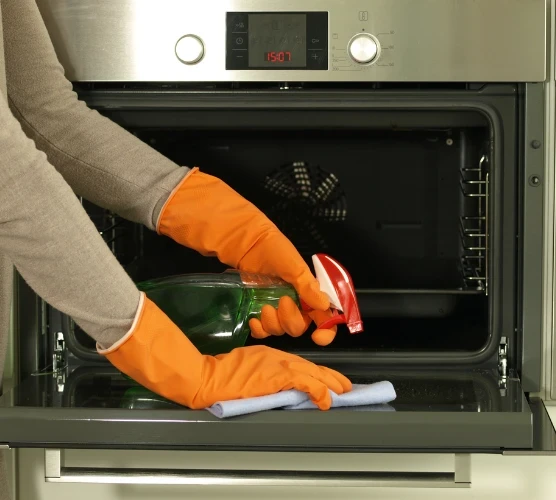 Spotless pros Cleaning Oven Cleaning Provider in London